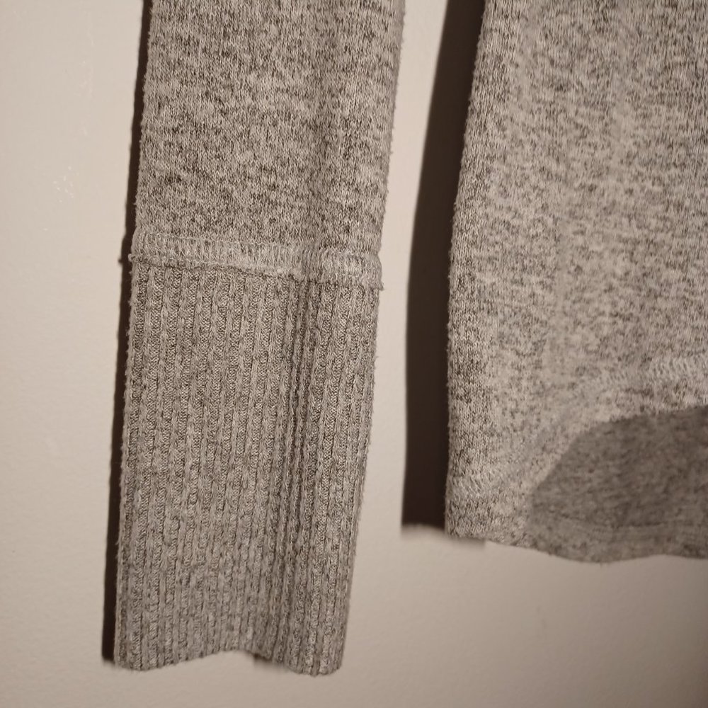 Abercrombie & Fitch Knit Side Wrap Cozy Top - Picture 4 of 7